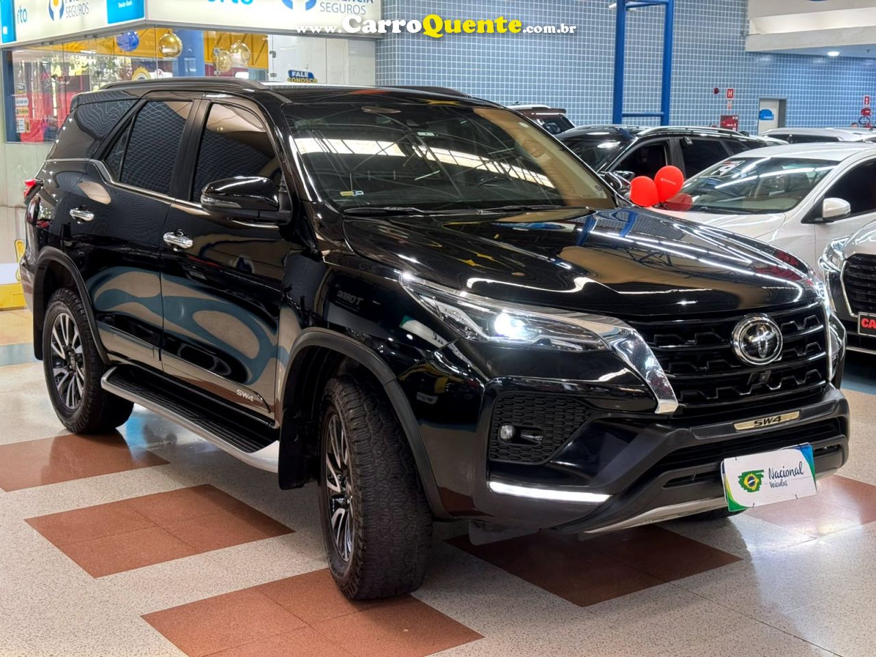 TOYOTA HILUX SW4 2.8 D-4D TURBO SRX 7L 4X4 2023 - Loja