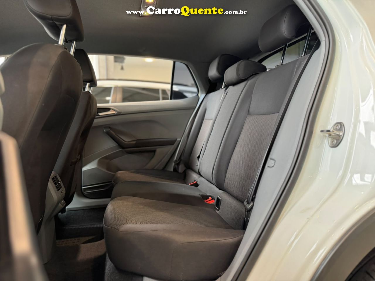 VOLKSWAGEN T-CROSS 1.0 200 TSI TOTAL 2020 - Loja