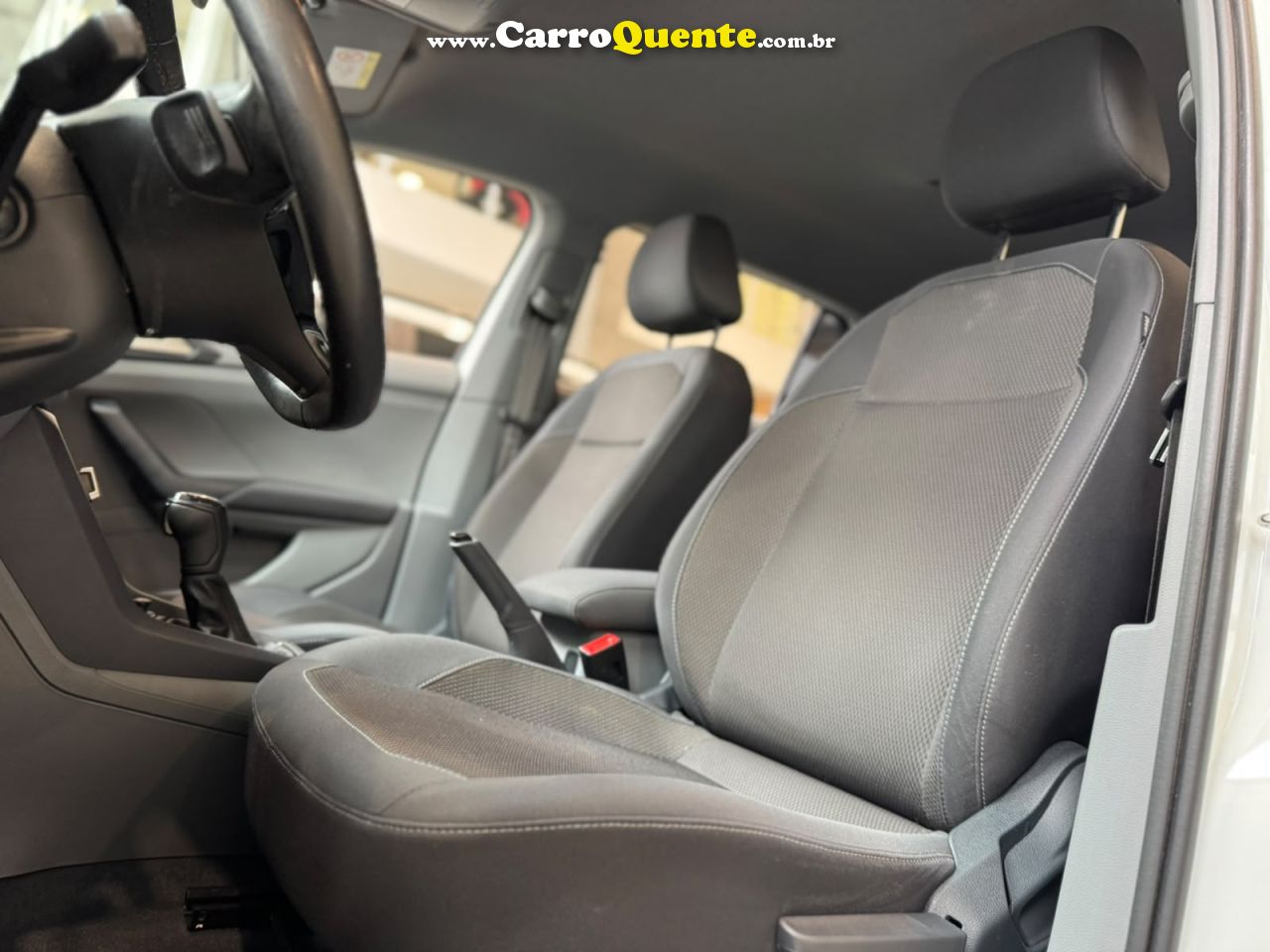 VOLKSWAGEN T-CROSS 1.0 200 TSI TOTAL 2020 - Loja