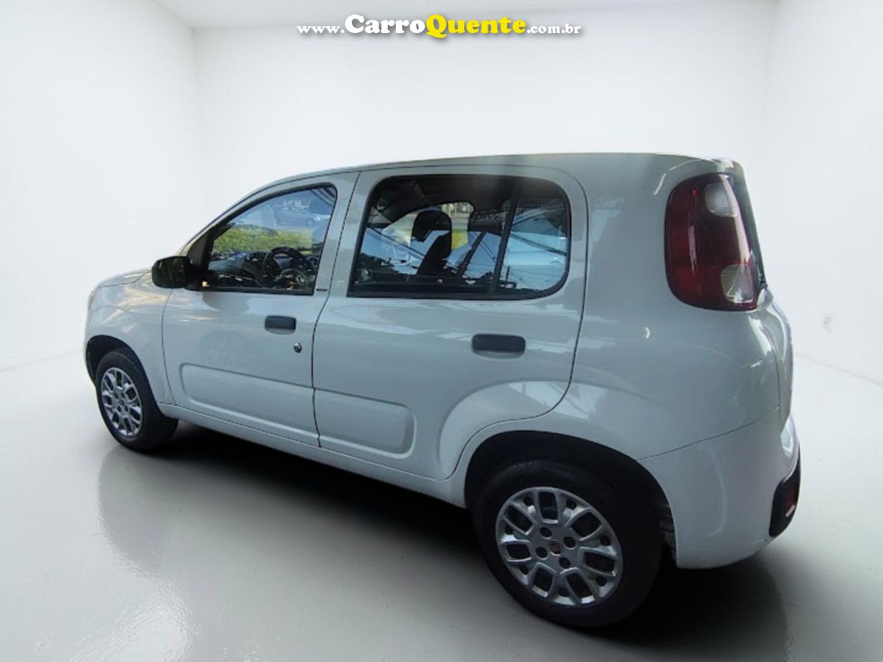 FIAT UNO 1 2013 - Loja