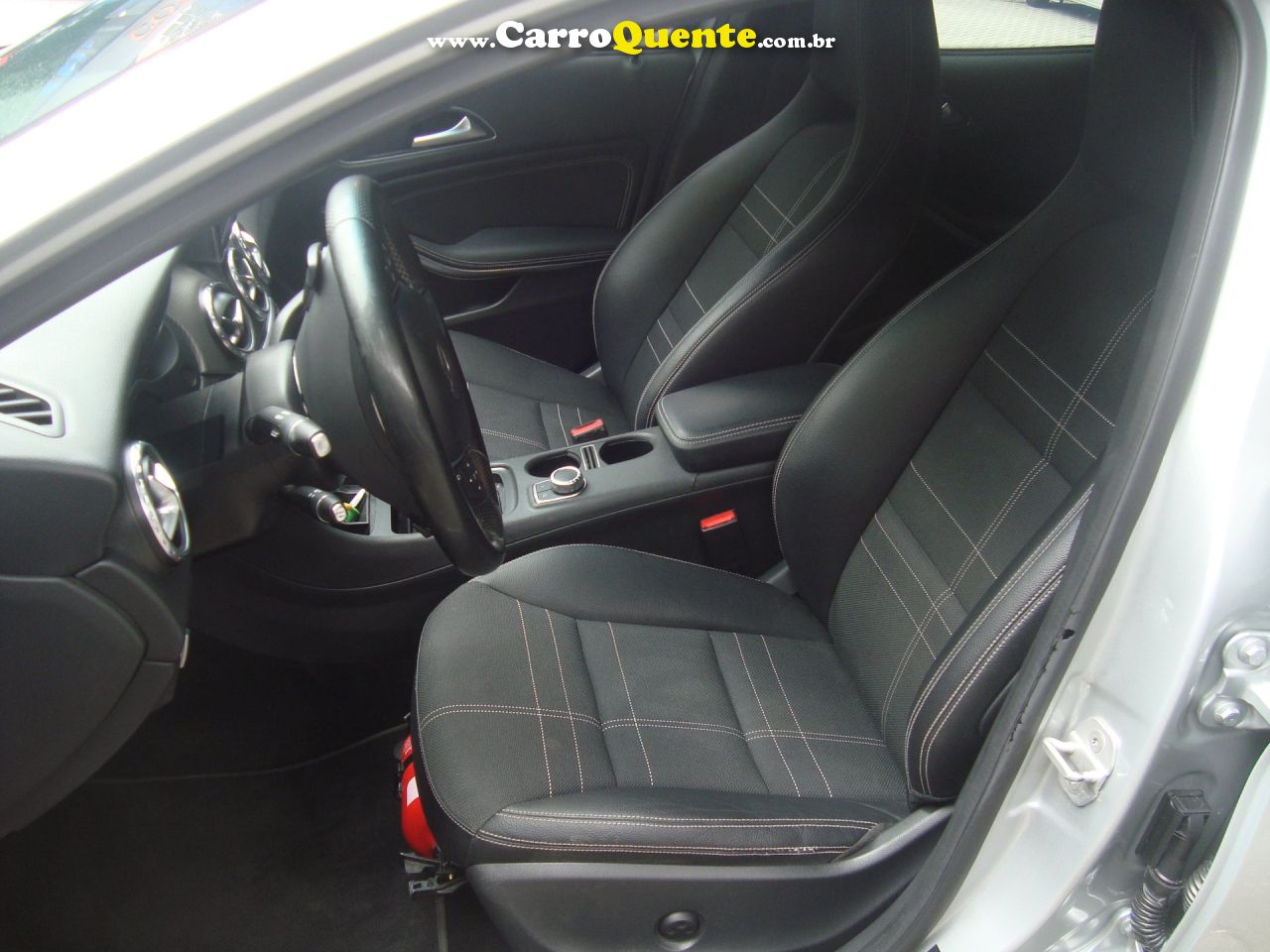MERCEDES-BENZ GLA 200 1.6 CGI STYLE 16V TURBO 2015 - Loja