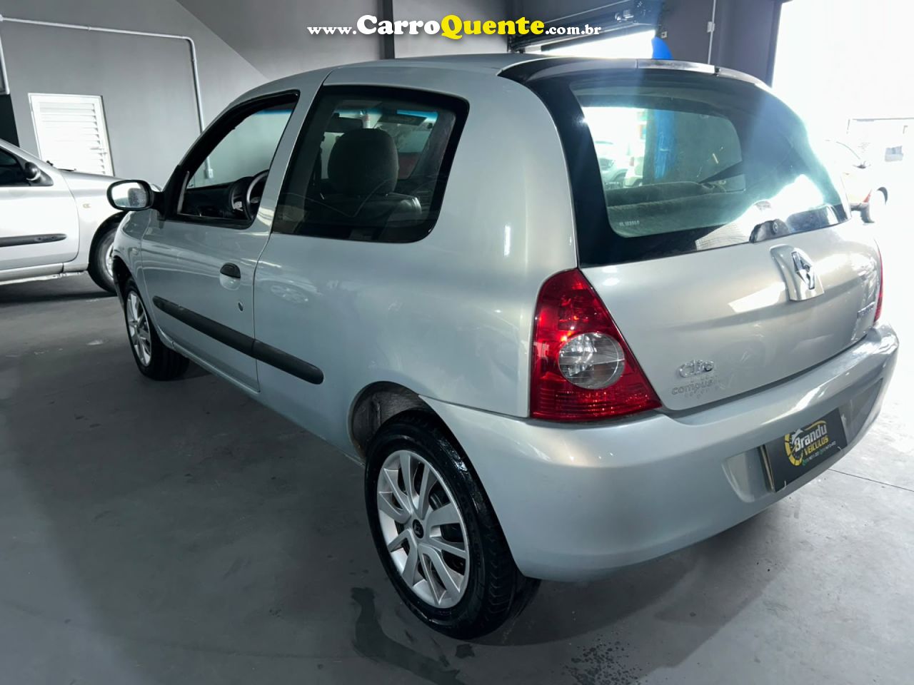 RENAULT   CLIO CAMPUS HI-FLEX 1.0 16V 3P   PRATA 2008 1.0 GASOLINA - Loja