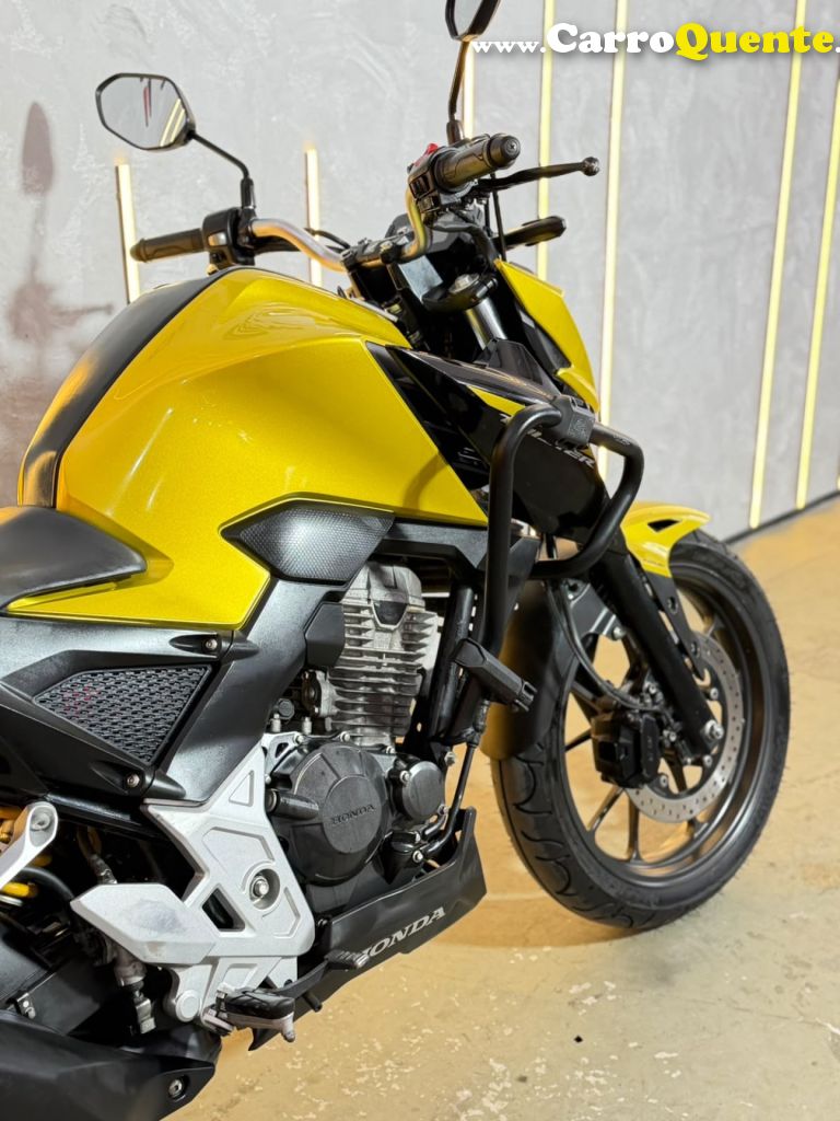 HONDA   CB300F TWISTER ABS   DOURADO 2023 300 FLEX - Loja
