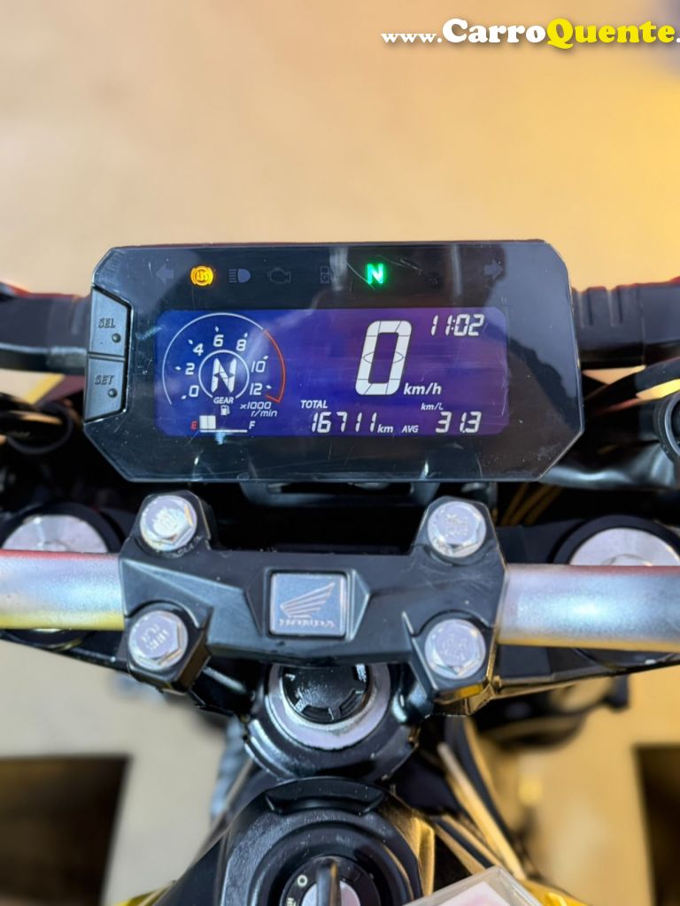 HONDA   CB300F TWISTER ABS   DOURADO 2023 300 FLEX - Loja