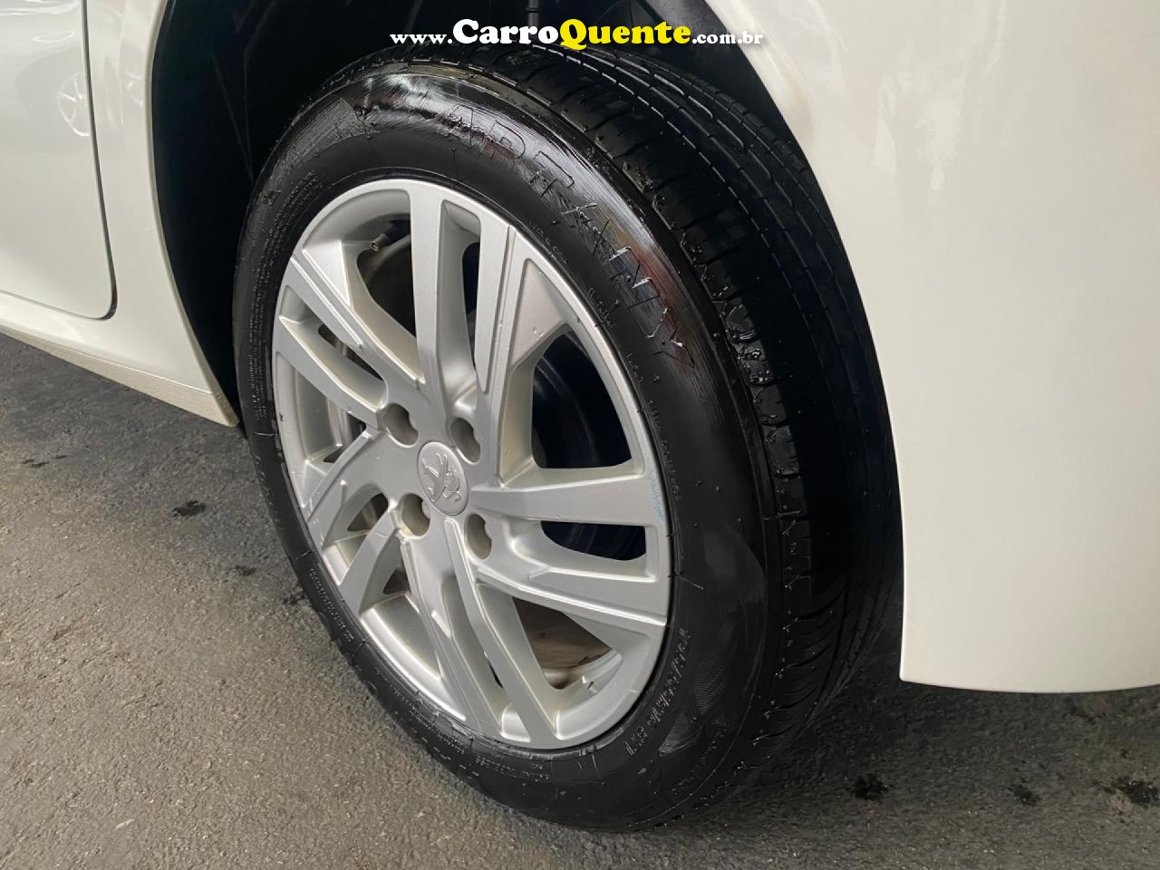 PEUGEOT   208 ACTIVE 1.6 FLEX 16V 5P AUT.   BRANCO 2023 1.6 FLEX - Loja