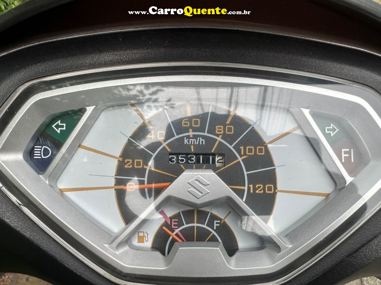 SUZUKI   BURGMAN 125I   PRATA 2015 125CC GASOLINA - Loja