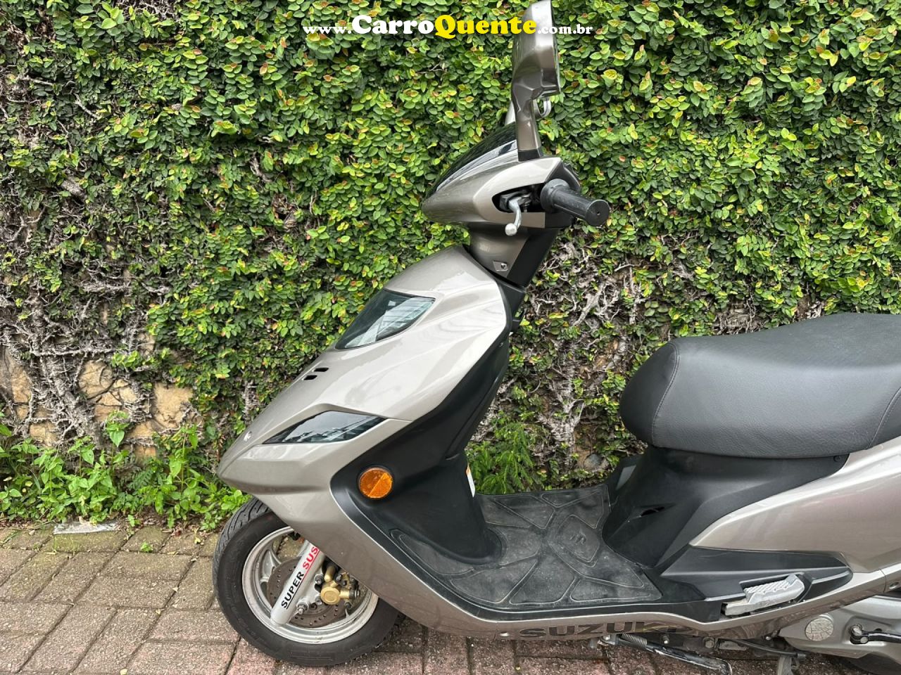 SUZUKI   BURGMAN 125I   PRATA 2015 125CC GASOLINA - Loja