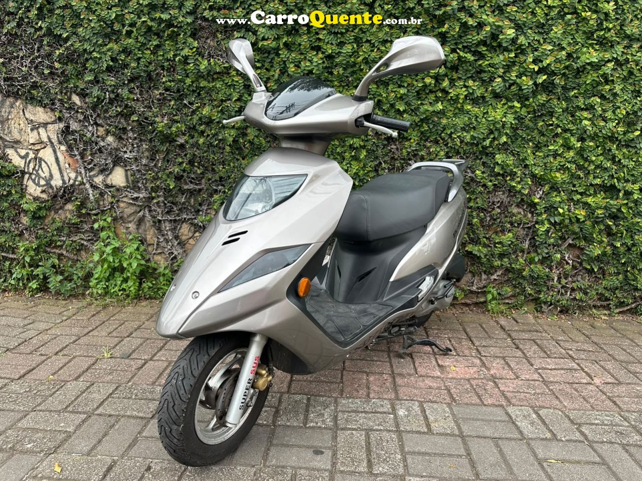 SUZUKI   BURGMAN 125I   PRATA 2015 125CC GASOLINA - Loja