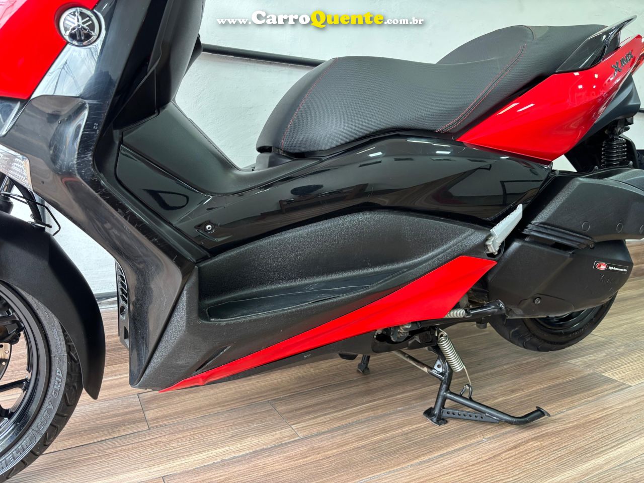 YAMAHA    XMAX 250   VERMELHO 2024 250 GASOLINA - Loja