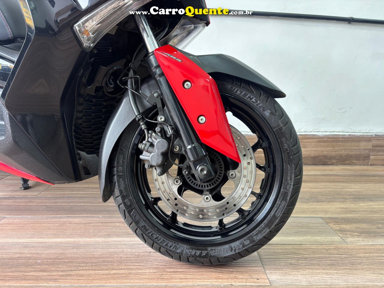 YAMAHA    XMAX 250   VERMELHO 2024 250 GASOLINA - Loja
