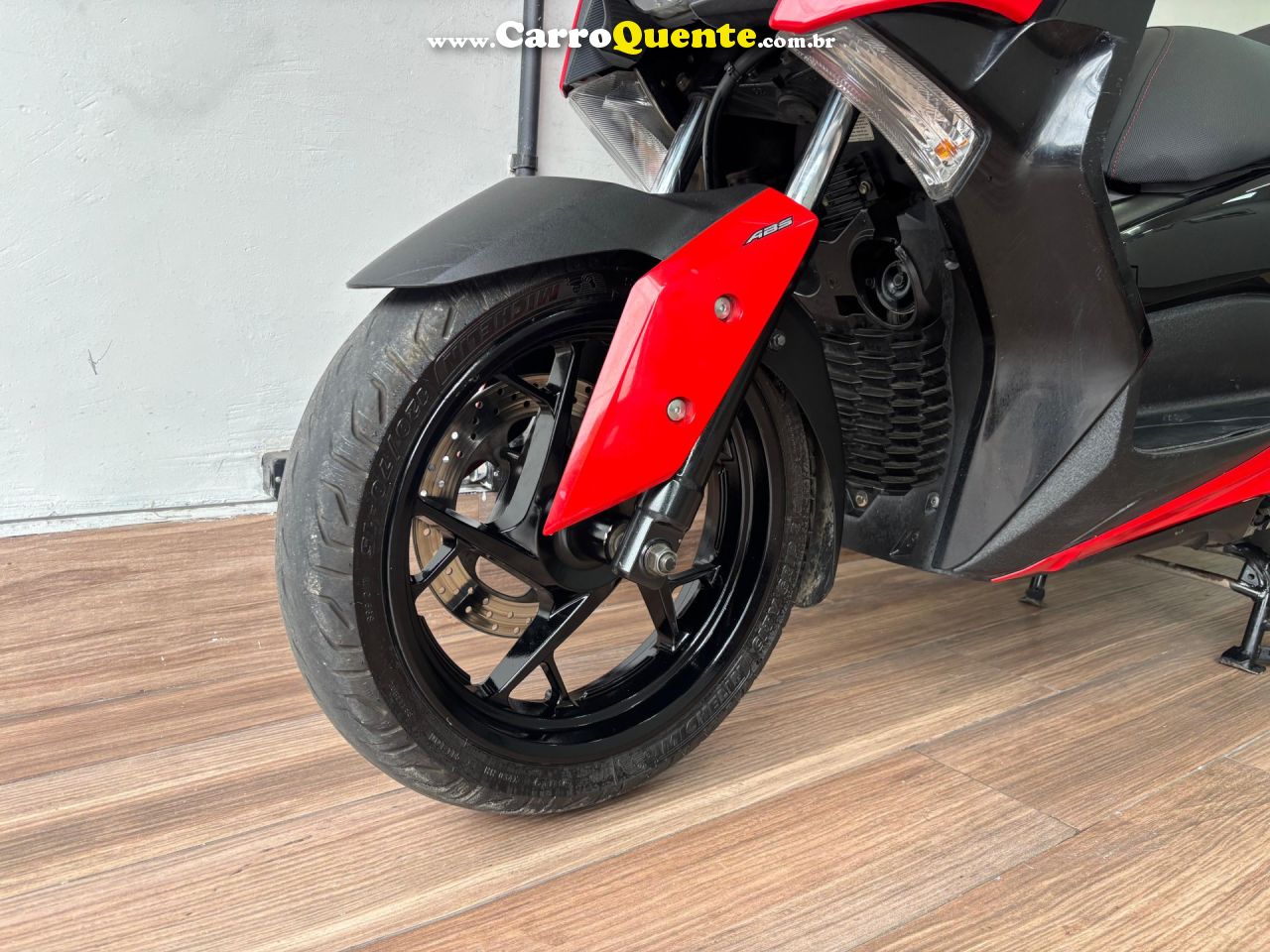 YAMAHA    XMAX 250   VERMELHO 2024 250 GASOLINA - Loja