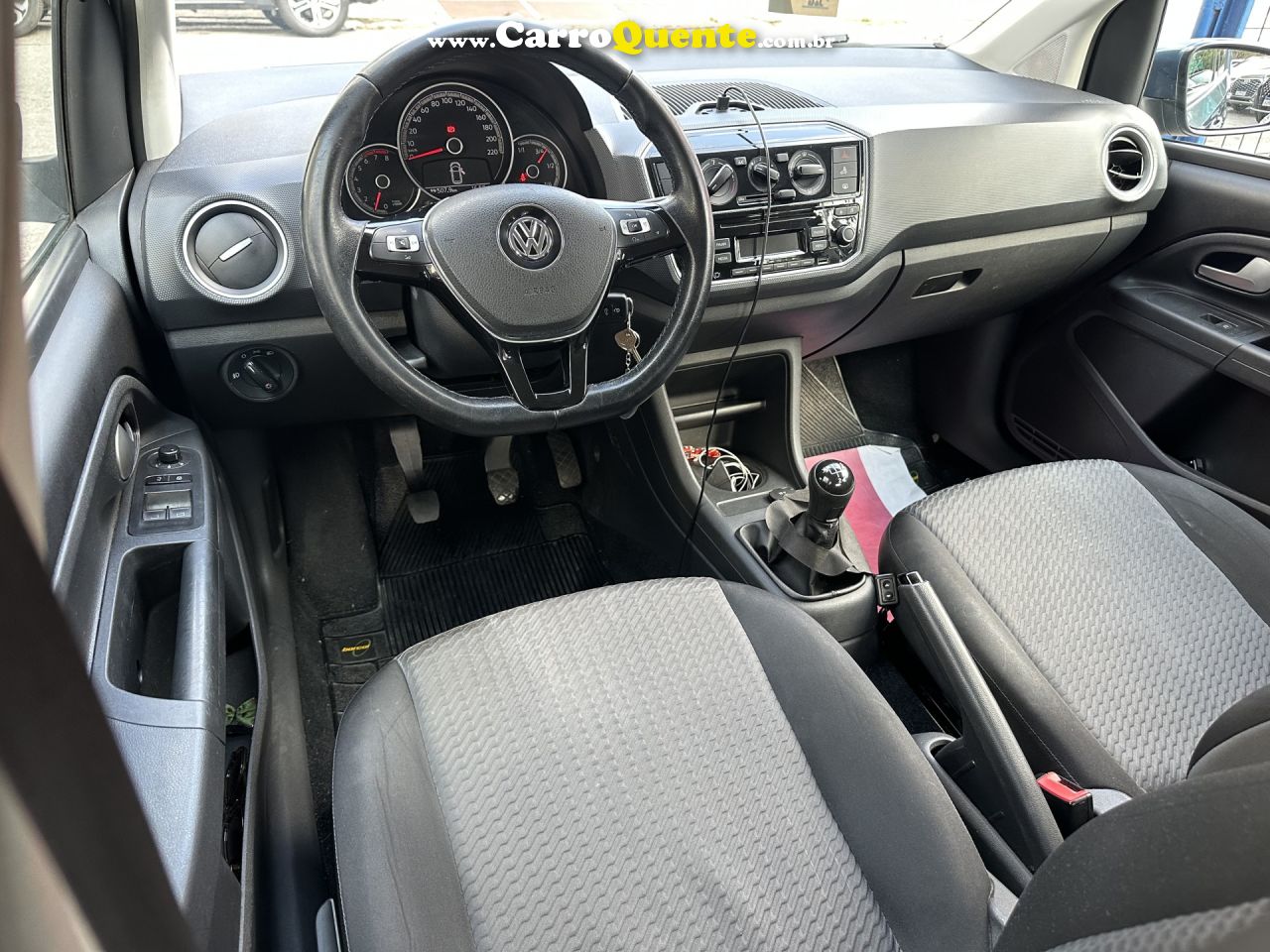 VOLKSWAGEN   UP! MOVE 1.0 TOTAL FLEX 12V 5P   AZUL 2018 1.0 FLEX - Loja
