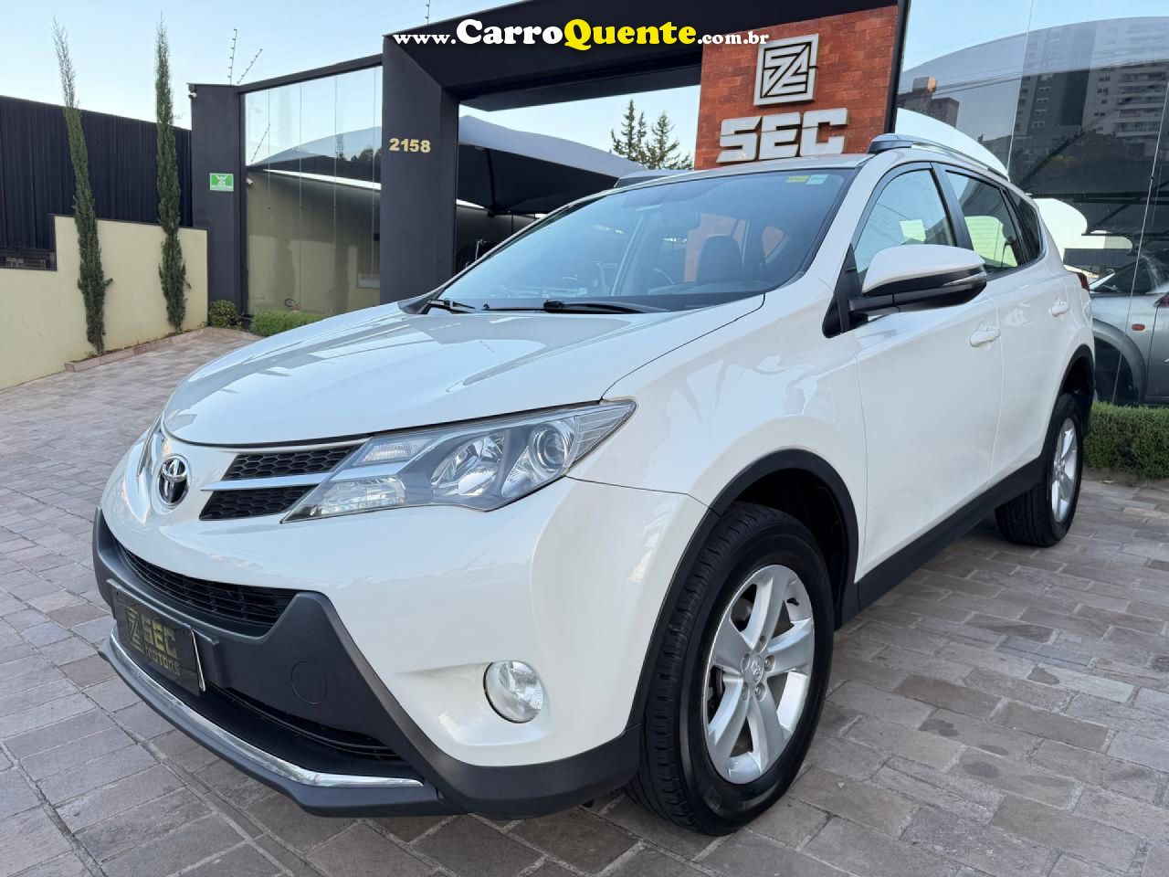 TOYOTA   RAV4 2.0 4X4 16V AUT.   BRANCO 2014 2.0 GASOLINA - Loja