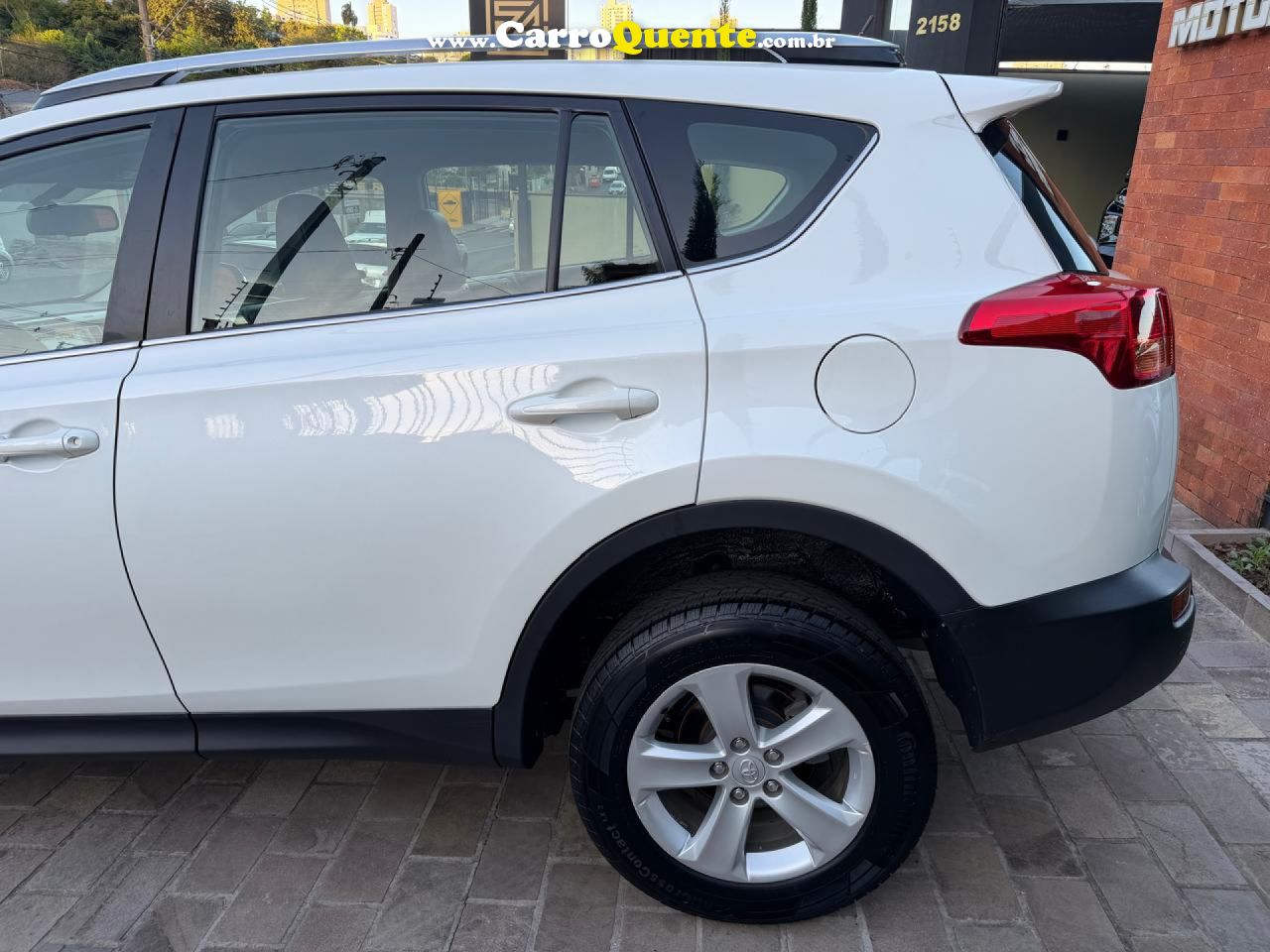TOYOTA   RAV4 2.0 4X4 16V AUT.   BRANCO 2014 2.0 GASOLINA - Loja