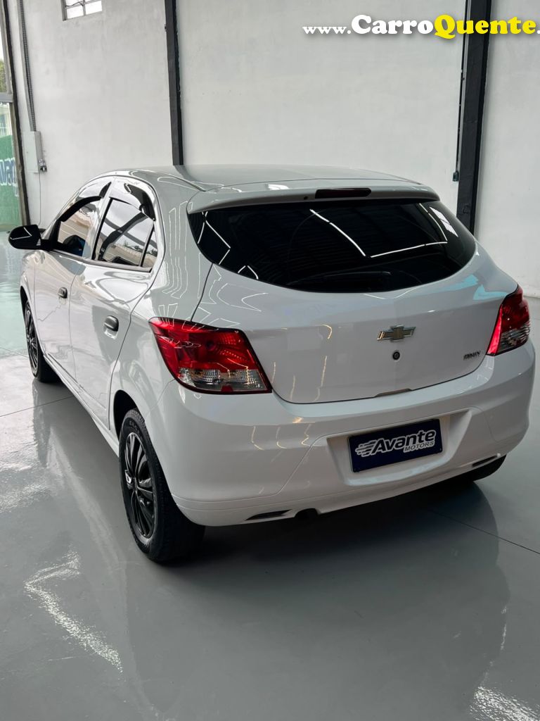 CHEVROLET   ONIX HATCH LS 1.0 8V FLEXPOWER 5P MEC.   BRANCO 2016 1.0 FLEX - Loja