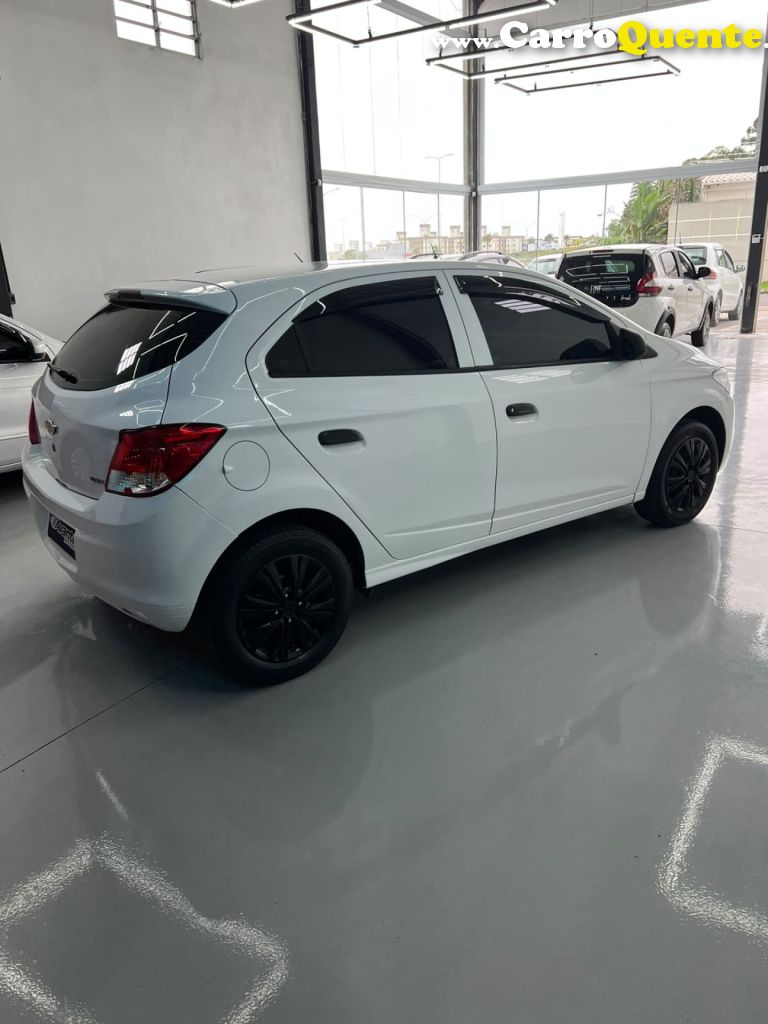 CHEVROLET   ONIX HATCH LS 1.0 8V FLEXPOWER 5P MEC.   BRANCO 2016 1.0 FLEX - Loja