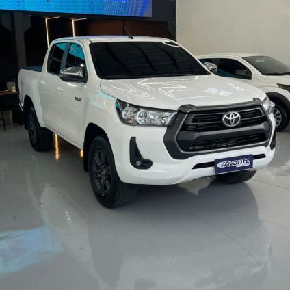 TOYOTA   HILUX CD SR 4X4 2.8 TDI DIESEL AUT.   BRANCO 2022 2.8 DIESEL