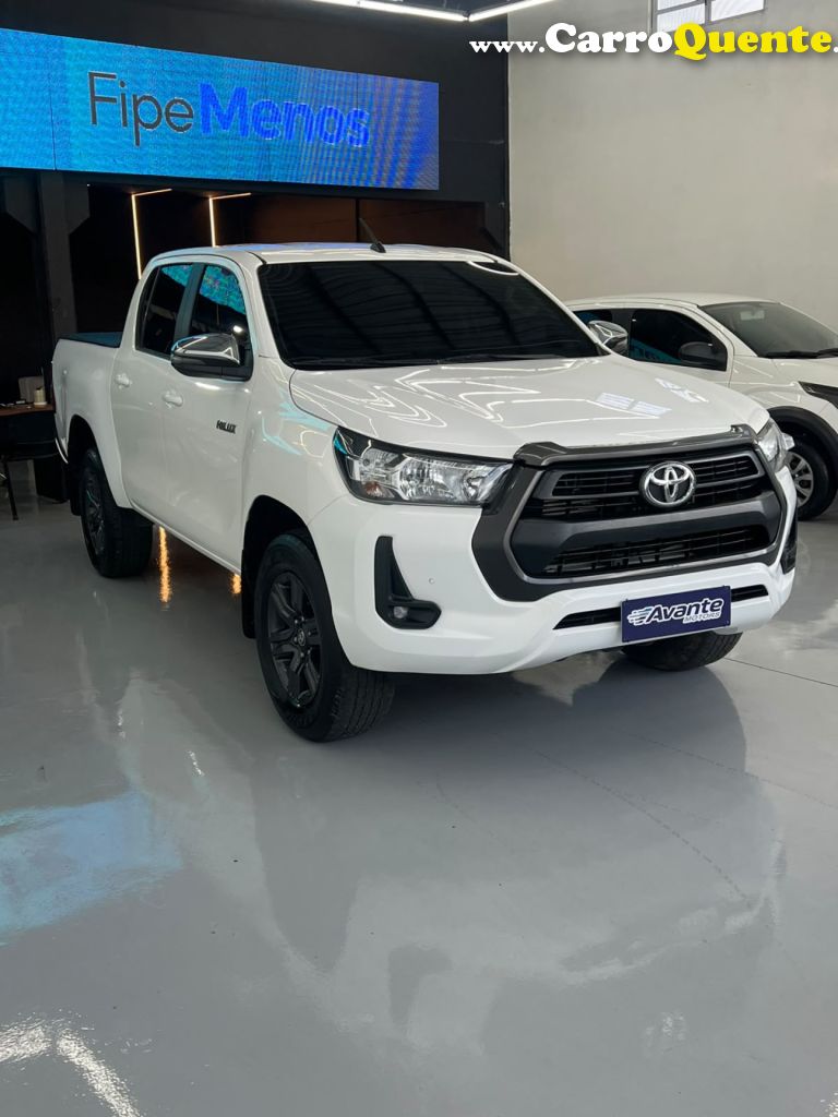 TOYOTA   HILUX CD SR 4X4 2.8 TDI DIESEL AUT.   BRANCO 2022 2.8 DIESEL - Loja