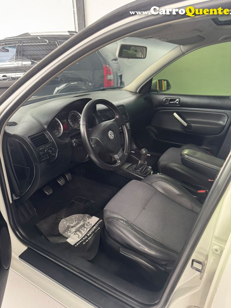 VOLKSWAGEN   GOLF SPORTLINE 1.6 MI TOTAL FLEX 8V 4P   BRANCO 2011 1.6 FLEX - Loja