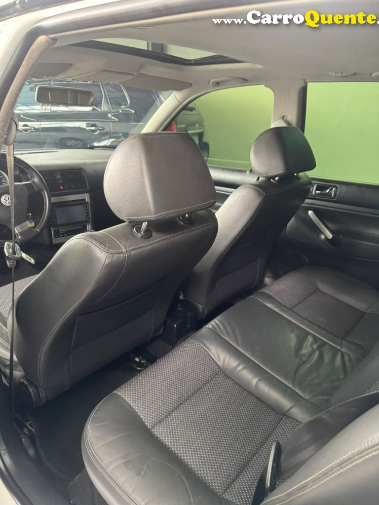VOLKSWAGEN   GOLF SPORTLINE 1.6 MI TOTAL FLEX 8V 4P   BRANCO 2011 1.6 FLEX - Loja