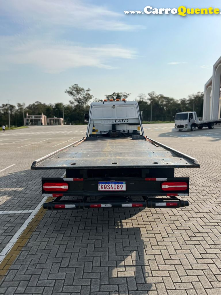 FORD   CARGO 816 E816 S TURBO 2P (DIESEL)(E5)   BRANCO 2015 0 DIESEL - Loja