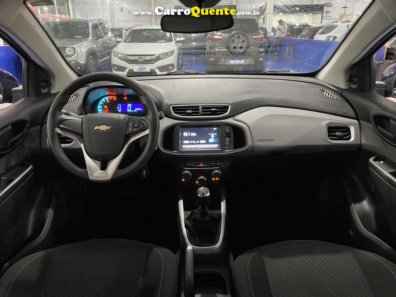 CHEVROLET   ONIX HATCH LT 1.4 8V FLEXPOWER 5P MEC.   AZUL 2018 1.4 FLEX - Loja