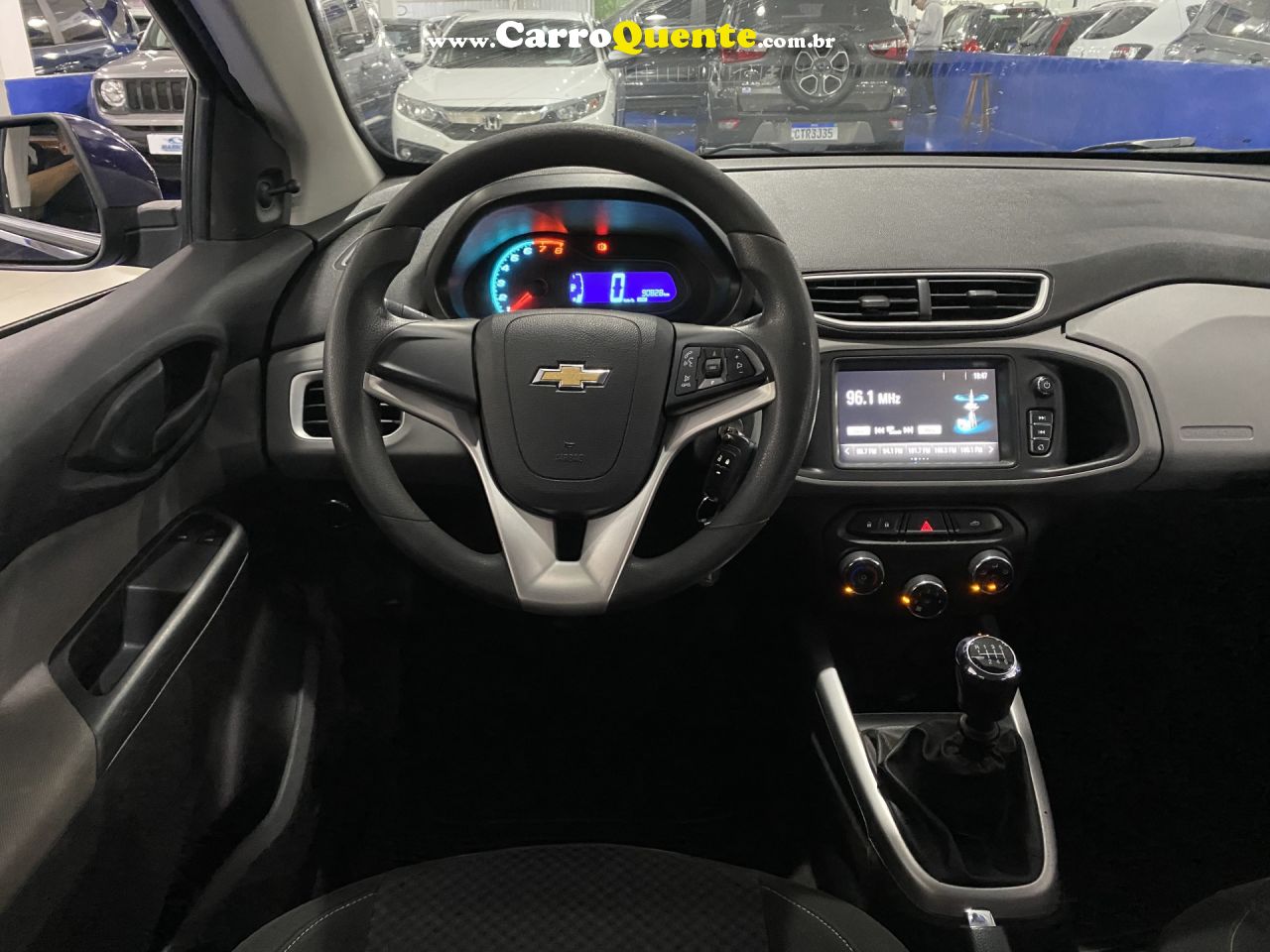 CHEVROLET   ONIX HATCH LT 1.4 8V FLEXPOWER 5P MEC.   AZUL 2018 1.4 FLEX - Loja