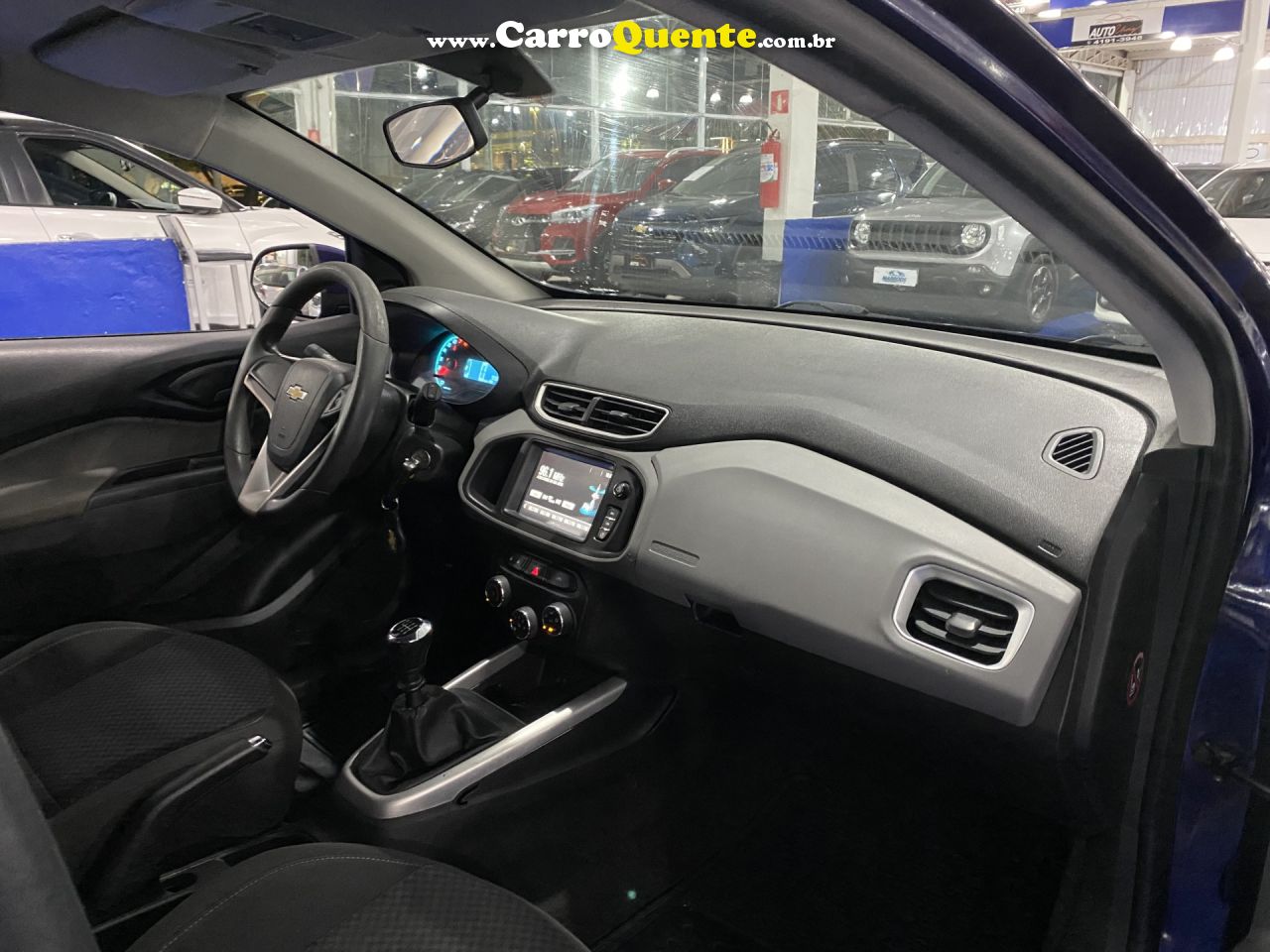 CHEVROLET   ONIX HATCH LT 1.4 8V FLEXPOWER 5P MEC.   AZUL 2018 1.4 FLEX - Loja