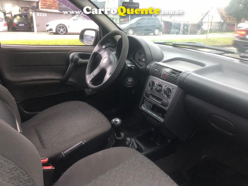 Chevrolet CORSA 1.0 MPFI CLASSIC SEDAN LIFE 8V FLEX 4P MANUAL - Loja