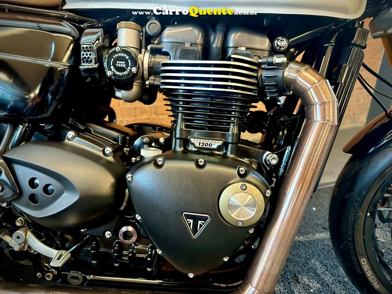 TRIUMPH THRUXTON R 2018 - Loja