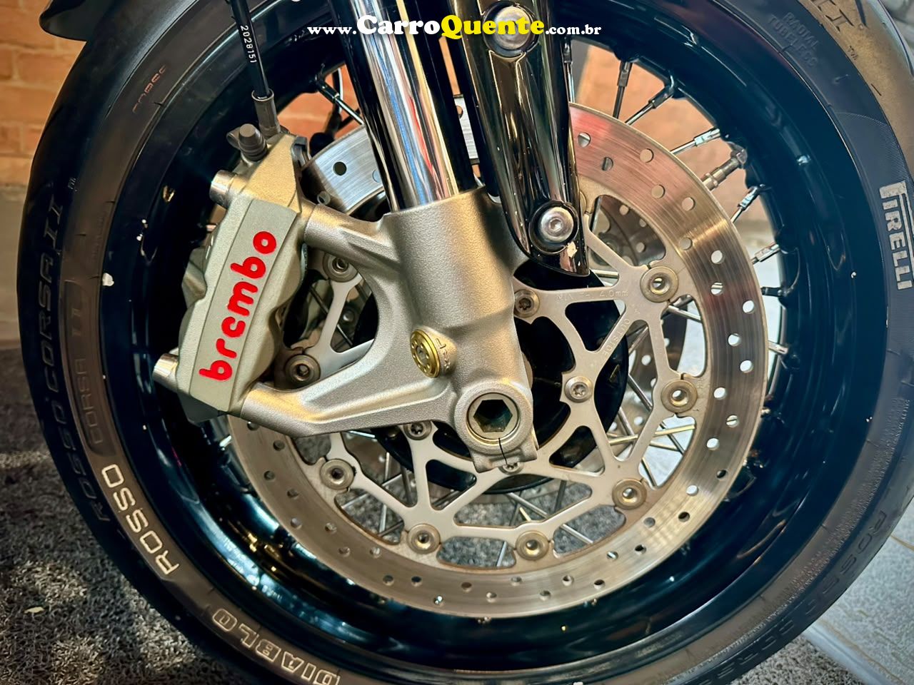 TRIUMPH THRUXTON R 2018 - Loja