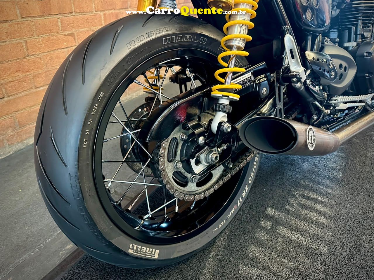 TRIUMPH THRUXTON R 2018 - Loja