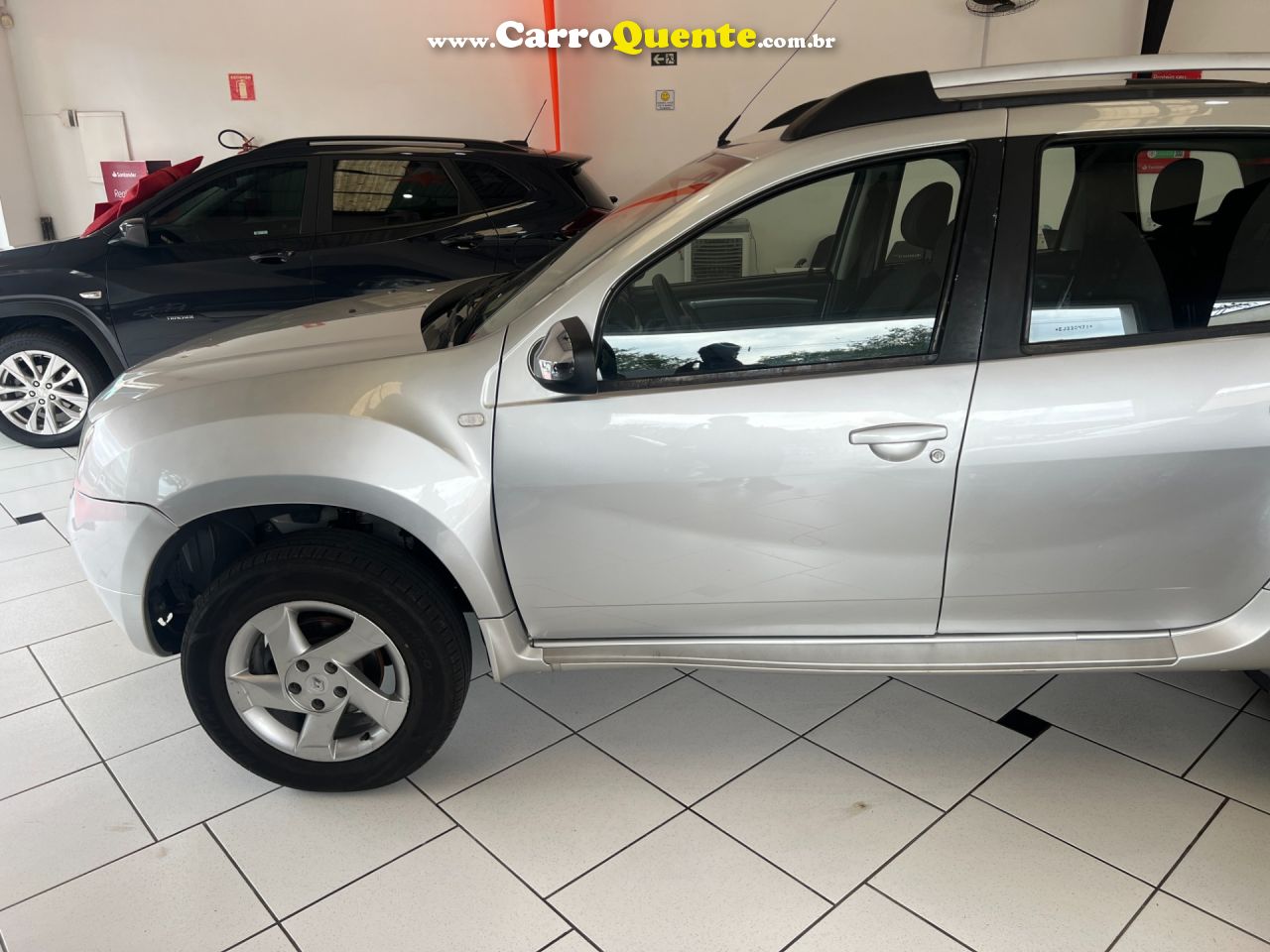 RENAULT DUSTER 1.6 DYNAMIQUE 4X2 16V 2014 - Loja