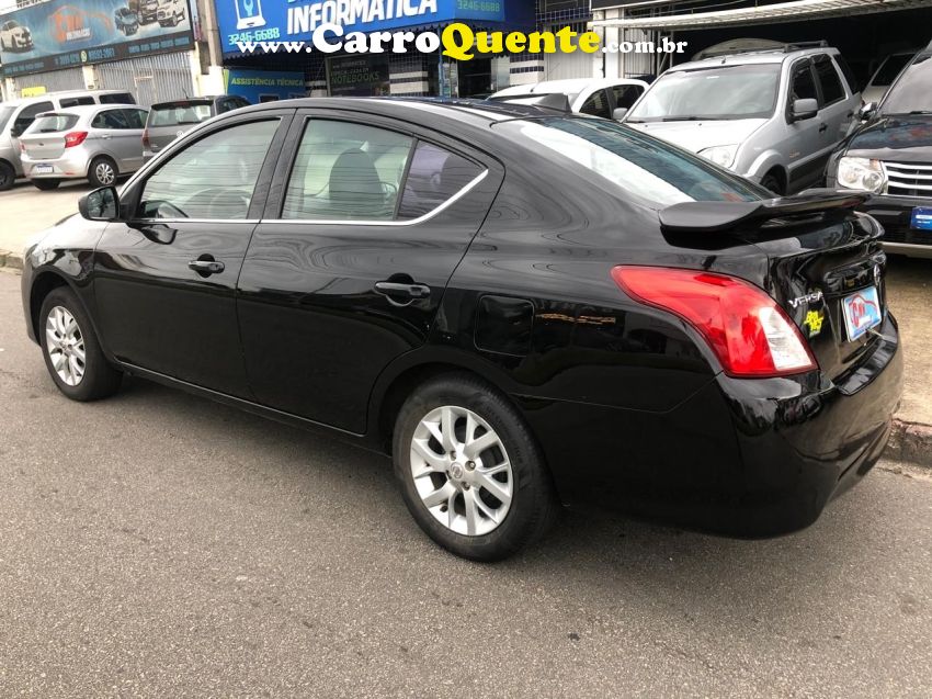 Nissan VERSA 1.6 16V FLEX SV 4P XTRONIC - Loja
