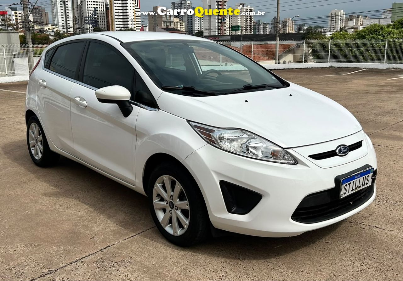 FORD FIESTA 1.6 SE HATCH 16V 2013 - Loja