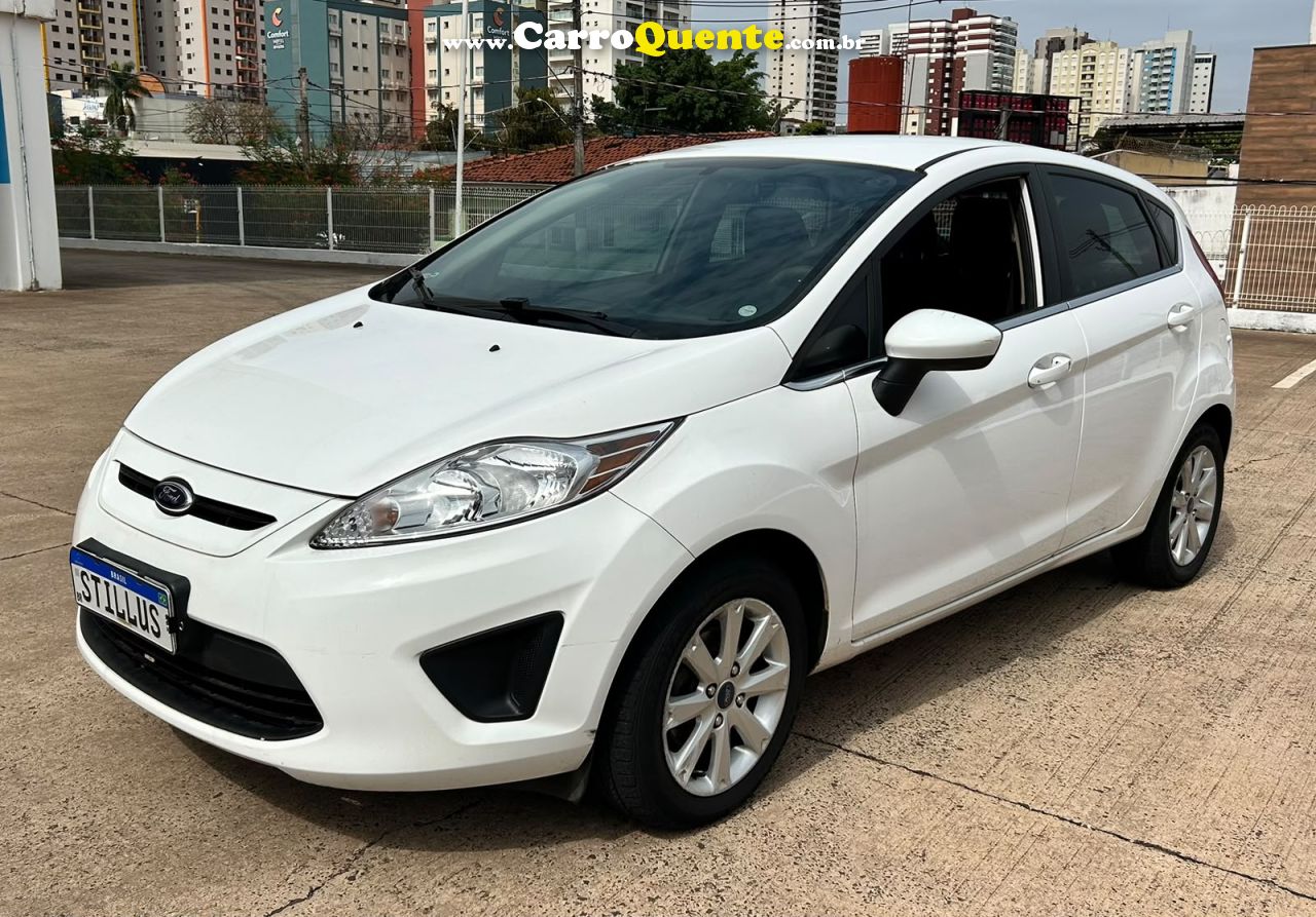 FORD FIESTA 1.6 SE HATCH 16V 2013 - Loja