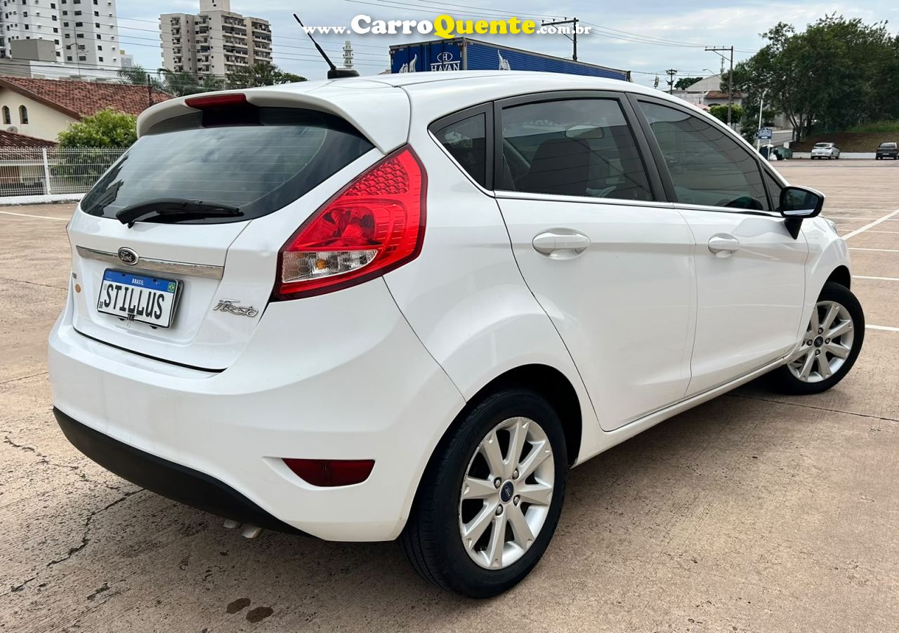 FORD FIESTA 1.6 SE HATCH 16V 2013 - Loja