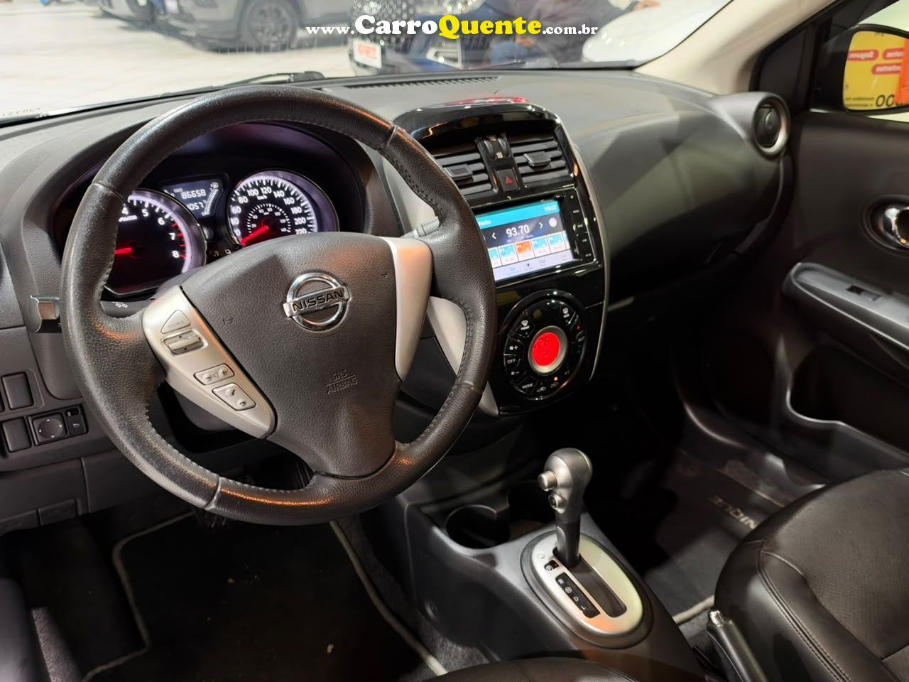 NISSAN VERSA 1.6 16V UNIQUE 2018 - Loja