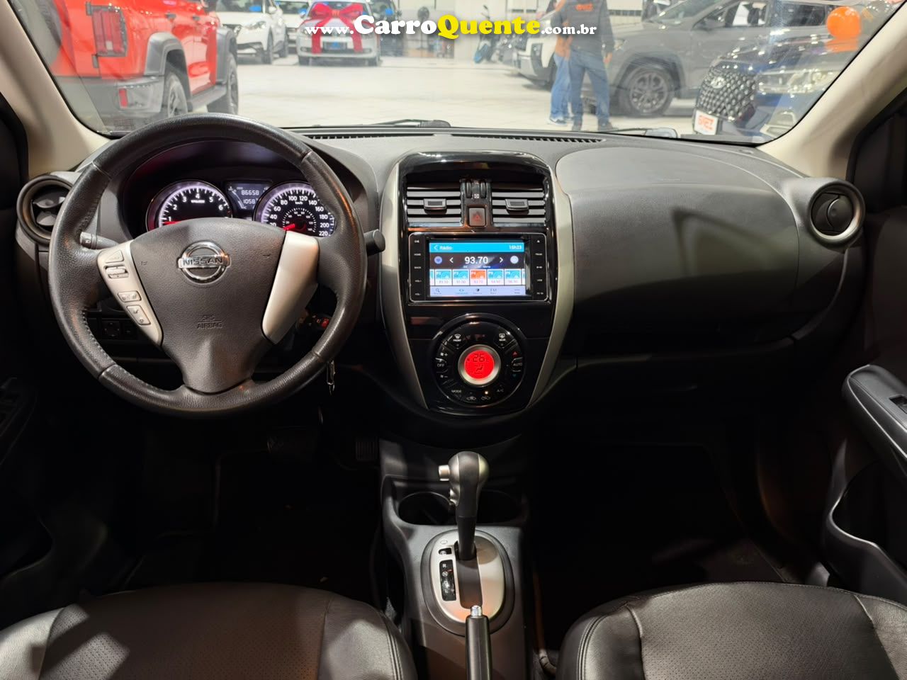NISSAN VERSA 1.6 16V UNIQUE 2018 - Loja