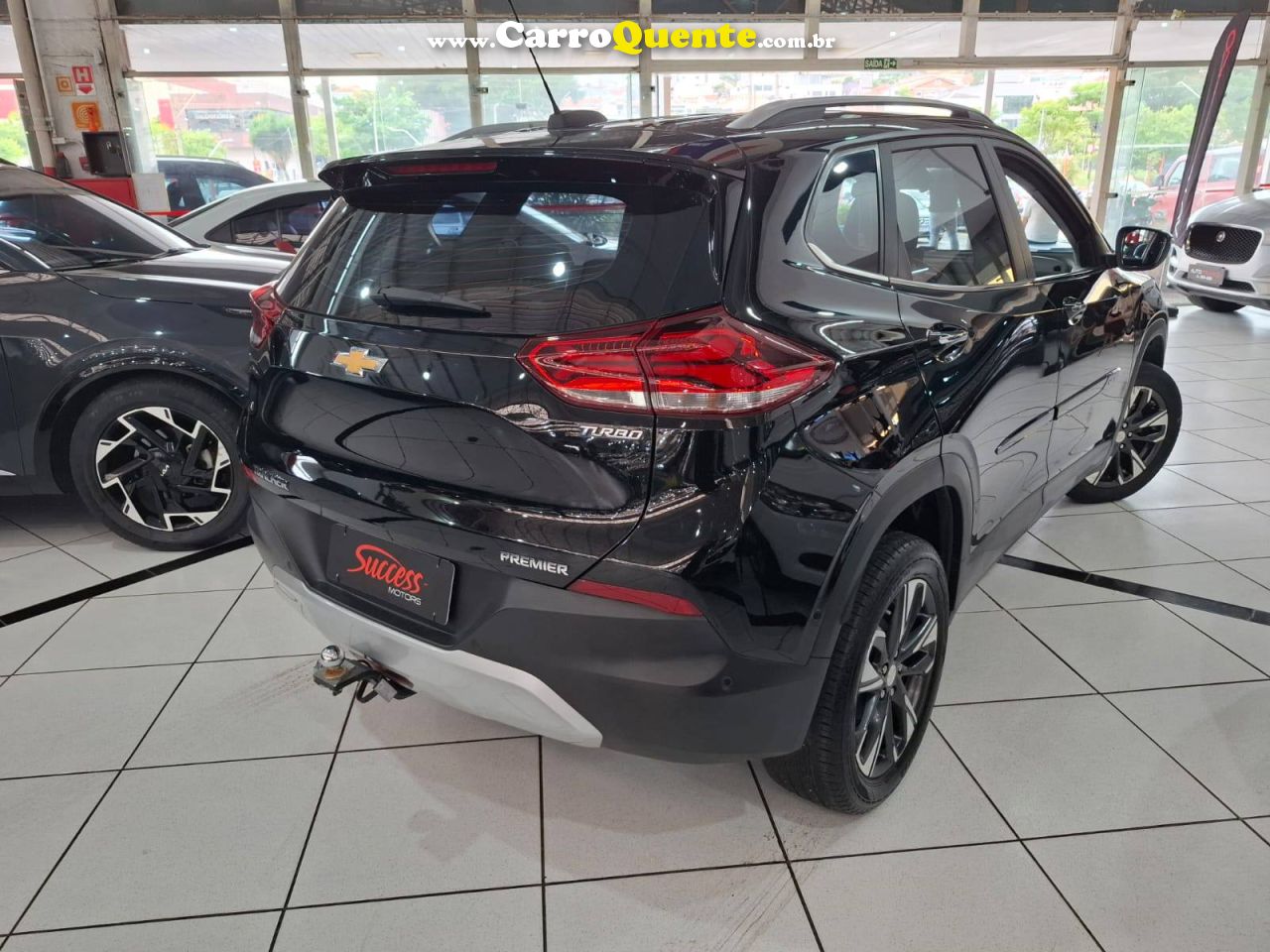 TRACKER 1.0 TURBO PREMIER C/ BAIXA KM 2021 - Loja