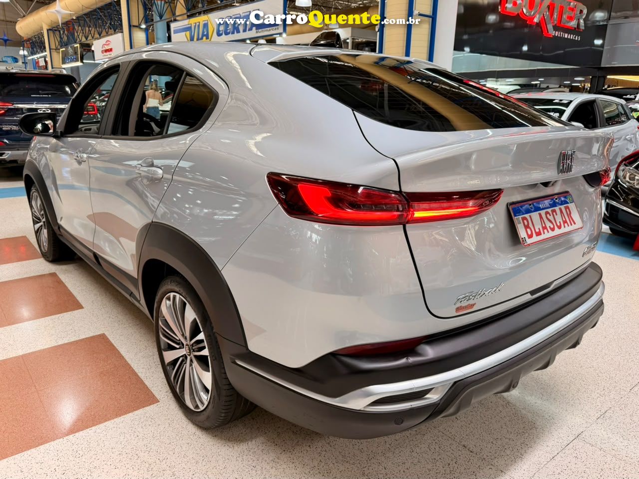 FIAT FASTBACK 1.0 TURBO 200 AUDACE 2025 - Loja