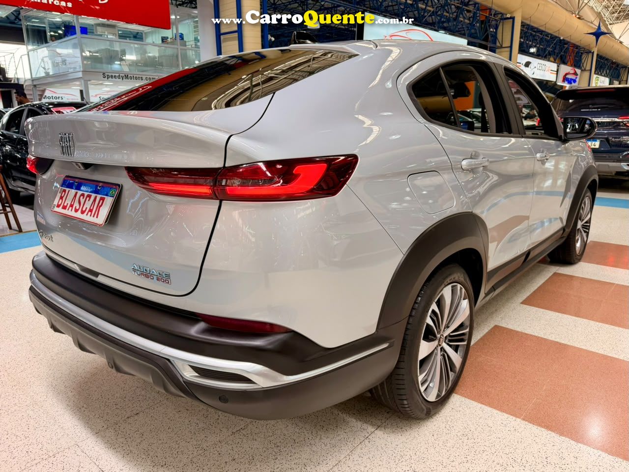 FIAT FASTBACK 1.0 TURBO 200 AUDACE 2025 - Loja