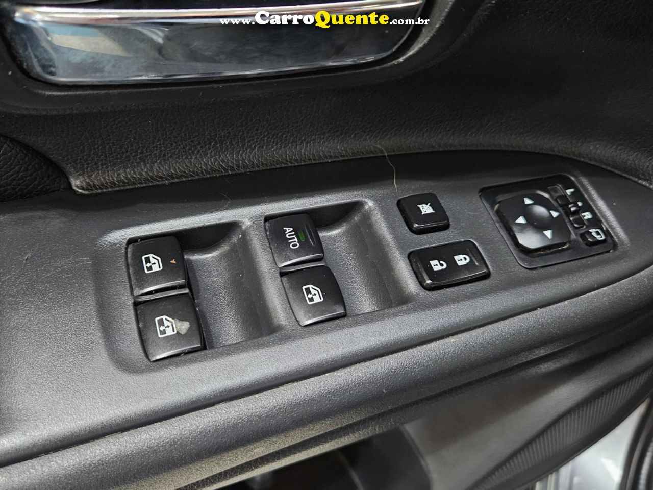 MITSUBISHI OUTLANDER 3.0 GT 4X4 V6 * C/ TETO SOLAR + 7 LUGARES * 2018 - Loja