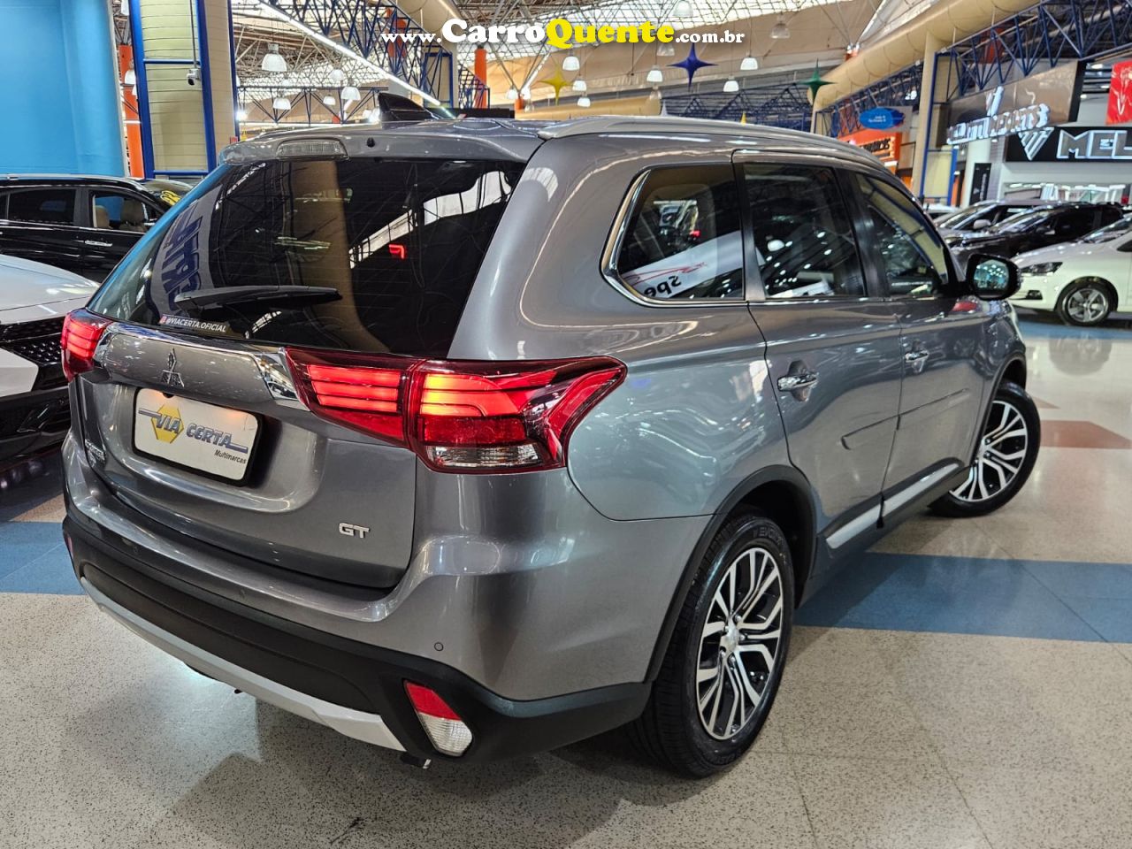 MITSUBISHI OUTLANDER 3.0 GT 4X4 V6 * C/ TETO SOLAR + 7 LUGARES * 2018 - Loja