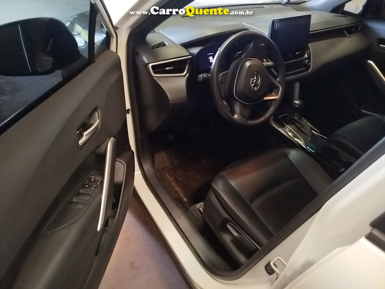 TOYOTA    CCROSS XRE 20   BRANCO 2024 177CV19 FLEX - Loja