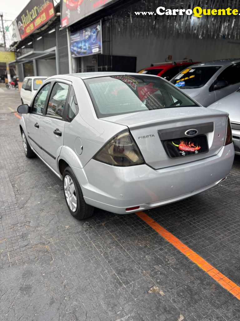 FORD   FIESTA 1.0 8V FLEXCLASS 1.0 8V FLEX 5P   PRATA 2012 1.0 FLEX - Loja