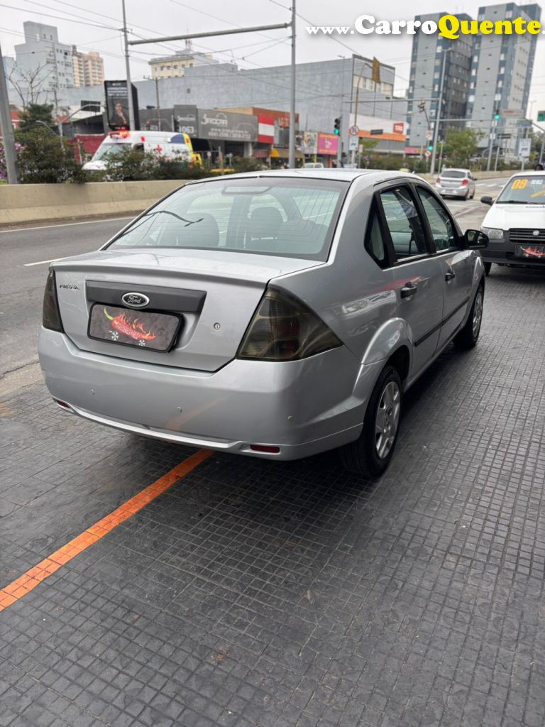 FORD   FIESTA 1.0 8V FLEXCLASS 1.0 8V FLEX 5P   PRATA 2012 1.0 FLEX - Loja