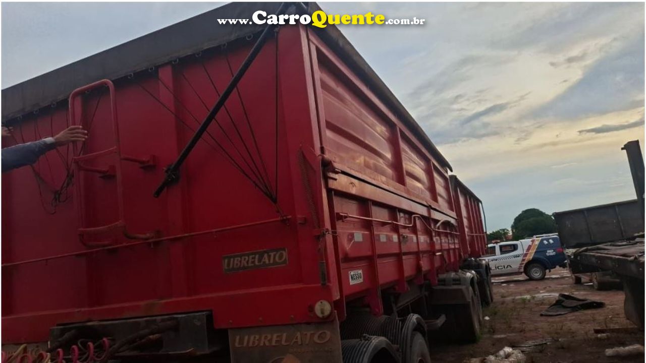 VOLVO    FH 440 6X2T   VERMELHO 2010 440 CV DIESEL - Loja