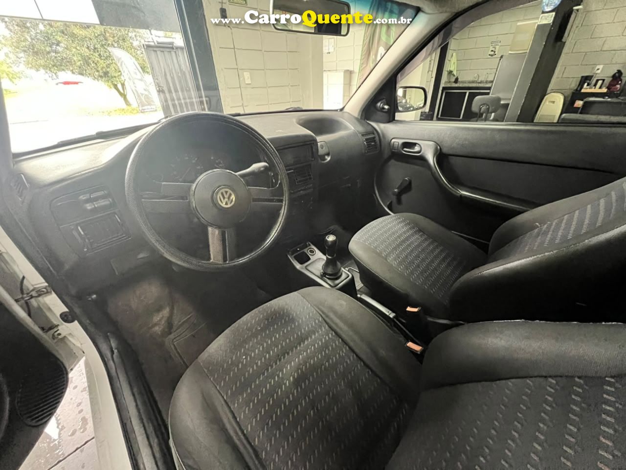 VOLKSWAGEN   GOL CITY 1.0 MI 8V 2P   PRATA 2004 1.0 GASOLINA - Loja