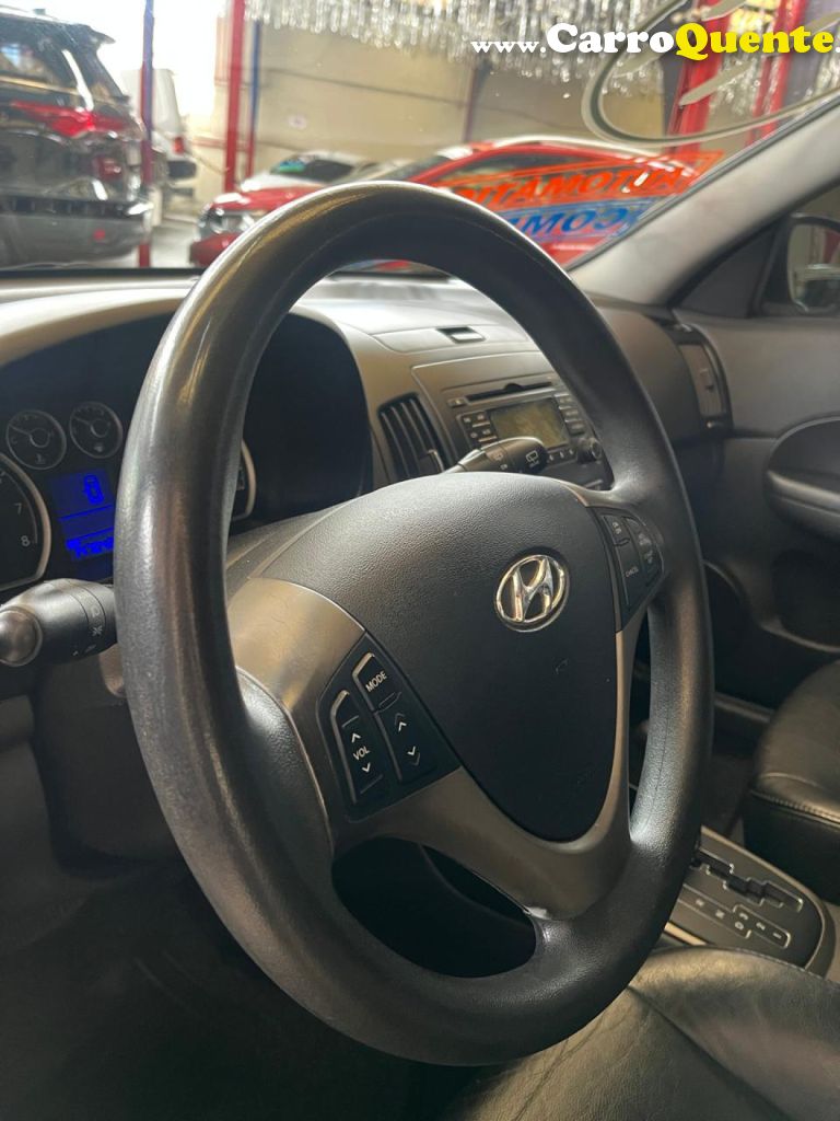 HYUNDAI   I30CW 2.0 16V 145CV AUT. 5P   PRATA 2011 2.0 GASOLINA - Loja